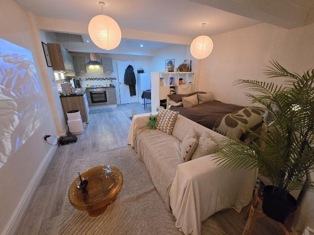 Studio for rent in Wealdstone, Greater London