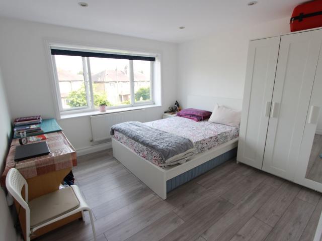 Apartment for rent in North Wembley, Greater London
