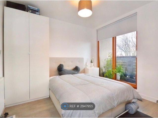 Room for rent in Ledston, West Yorkshire