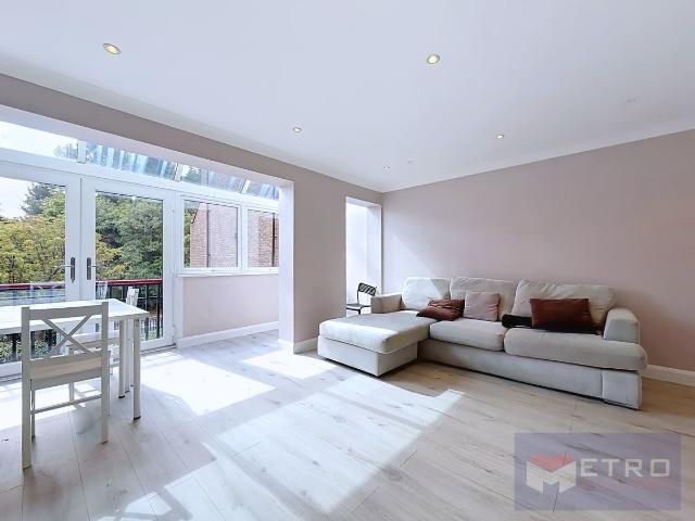 House for rent in London Borough of Southwark, Greater London