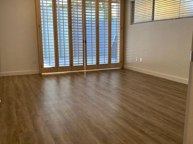 Apartment for rent in Canoga Park, California