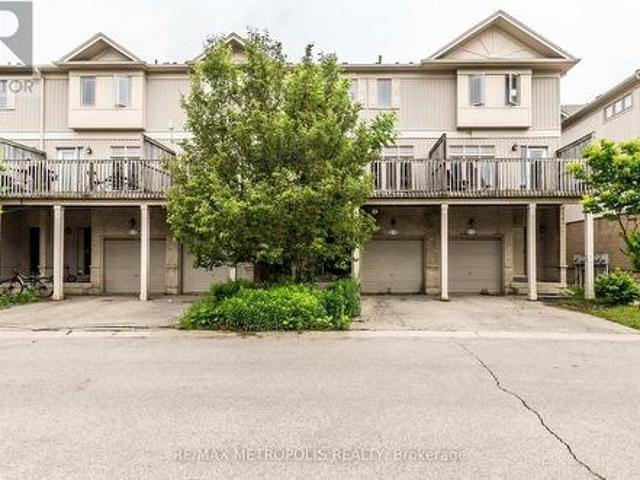 Townhouse for sale in Waterloo, Ontario