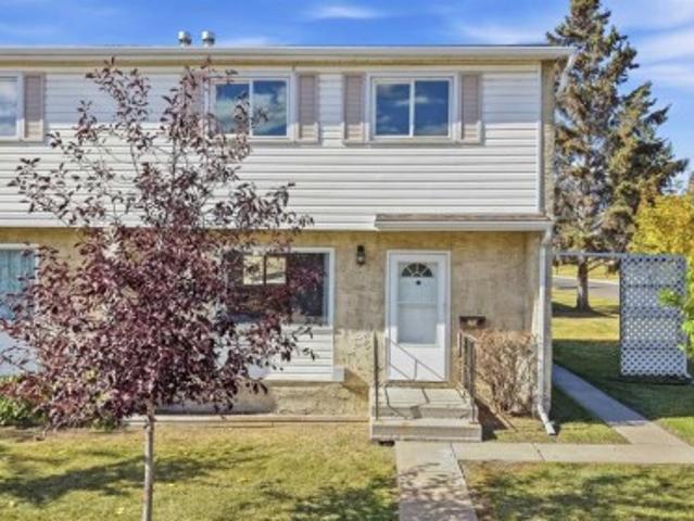 Townhouse for sale in Normandeau, City of Red Deer