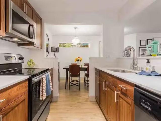 Condo for rent in Everett