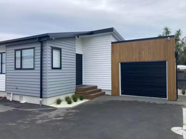 House for rent in Chaslands, Canterbury