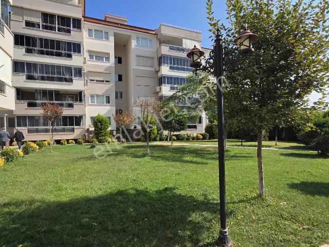 Yenişafak Mahallesi, Merkezefendi içerisinde satılık mülk