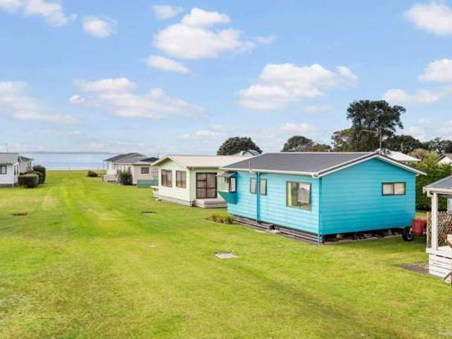 House for sale in Awhitu