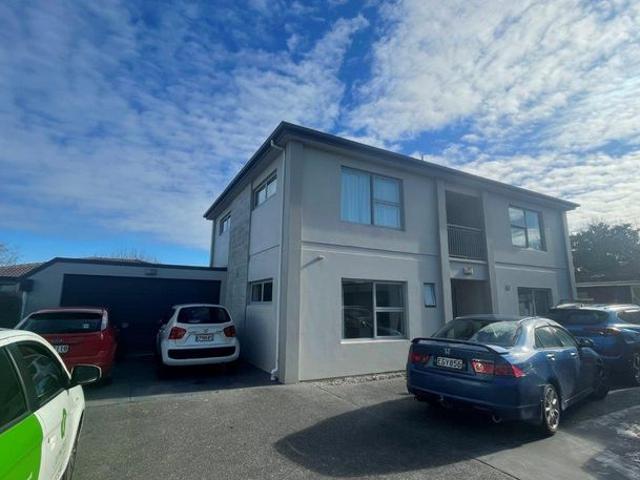 Apartment for rent in Chaslands, Canterbury