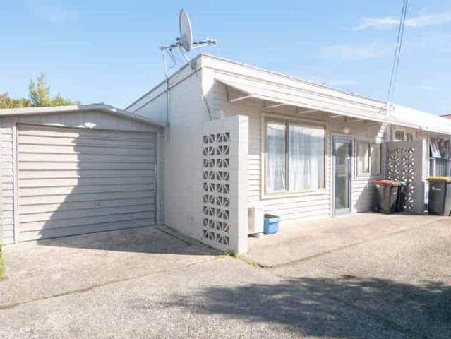 House for rent in Otakou
