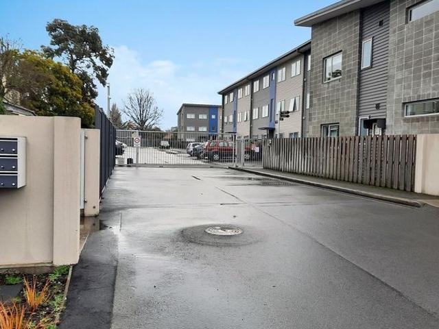 Apartment for rent in Heathcote, Canterbury