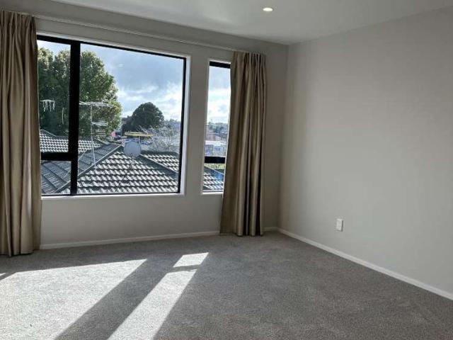 Townhouse for rent in Balmoral