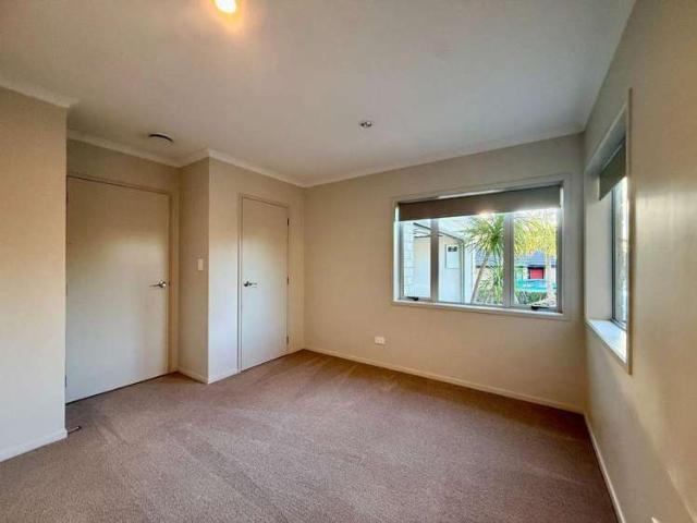 Townhouse for rent in Awhitu, Oroua County