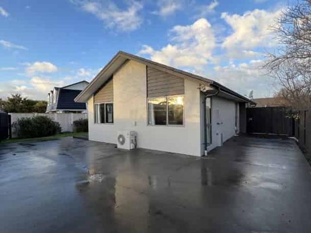 House for rent in Chaslands, Canterbury
