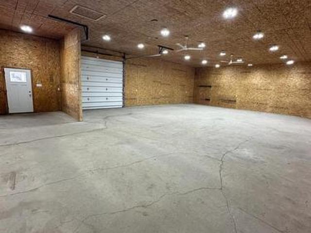 Commercial for rent in Cornwall, Ontario