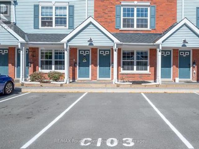 Townhouse for sale in Cobourg, Ontario
