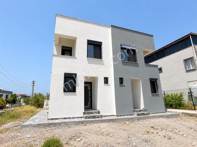 Dikili, İzmir içerisinde satılık Villa