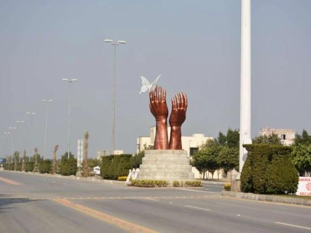 Land for sale in Bahria Orchard, مانّک