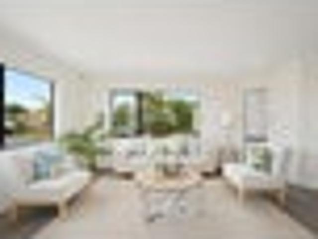 House for sale in Henderson-Massey, Rapanui