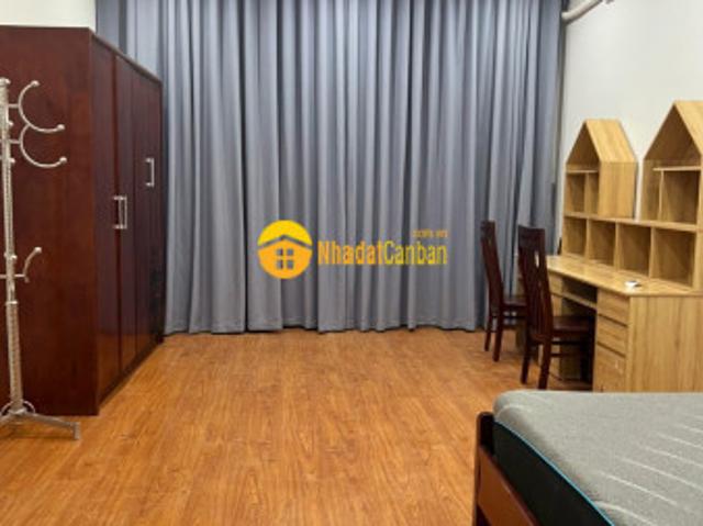 Nhà mặt phố bán