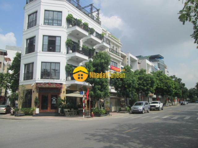 Nhà mặt phố bán