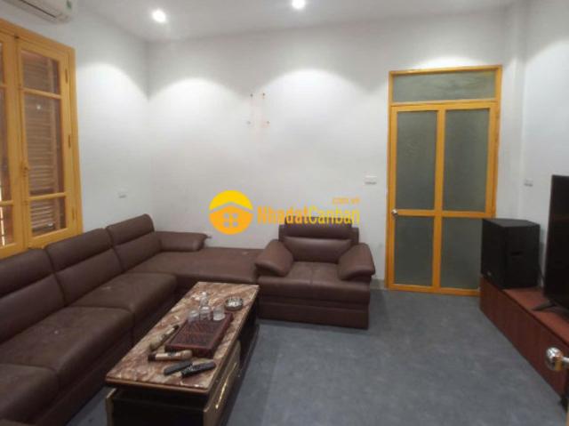 Nhà mặt phố bán