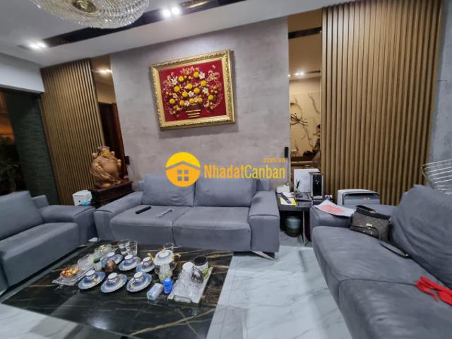 Nhà mặt phố bán