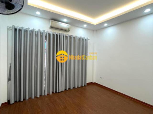 Nhà mặt phố bán