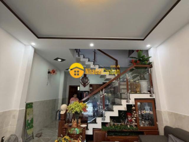 Nhà mặt phố bán