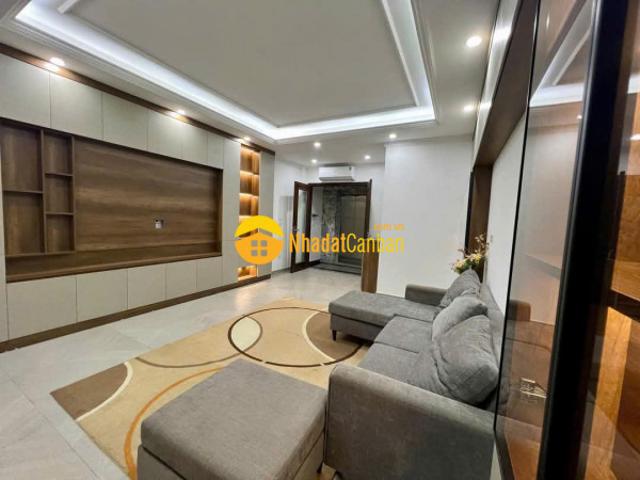 Nhà mặt phố bán