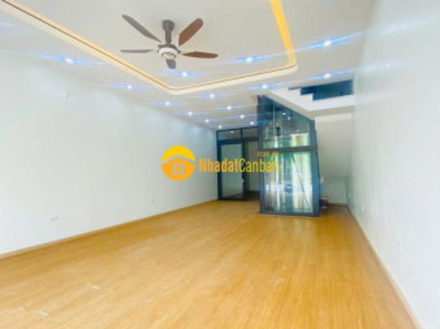 Nhà mặt phố bán