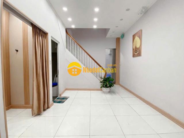 Nhà mặt phố bán
