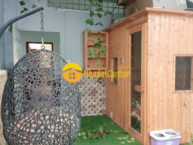 Nhà mặt phố bán