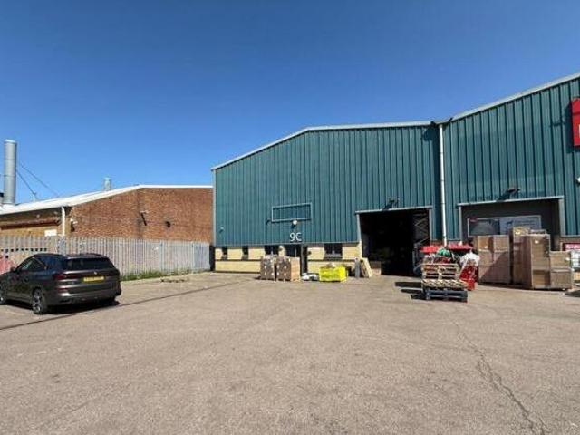 House for sale in Elstree and Borehamwood, Borehamwood