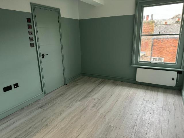 Studio for rent in St James, Sandown Park