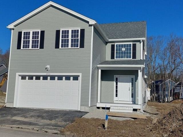 House for sale in North Uxbridge, Massachusetts