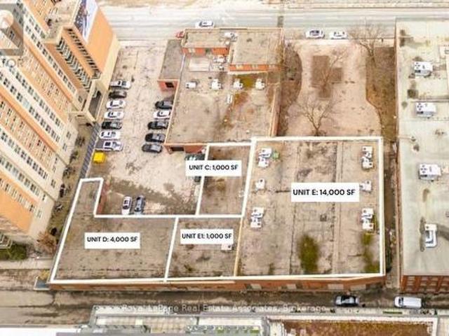 Commercial for rent in Toronto Centre, Toronto
