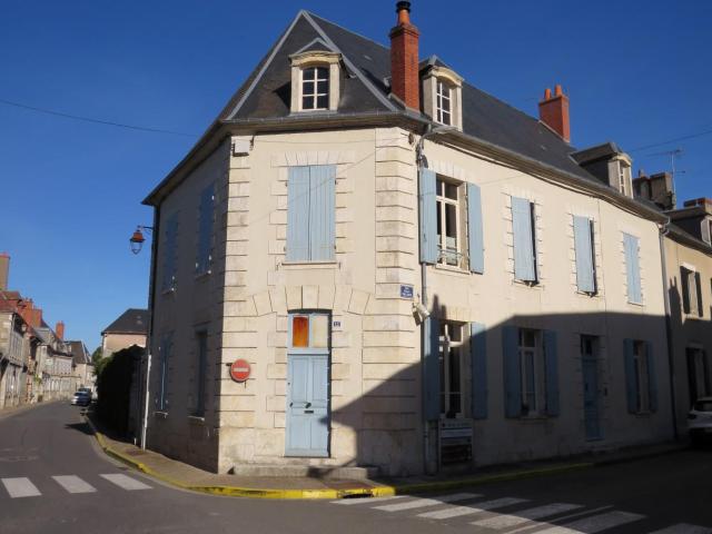Maison vente à Saint-Amand-Montrond, Lignières