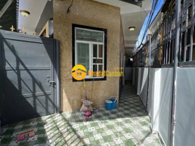 Nhà mặt phố bán