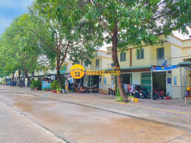 Nhà mặt phố bán