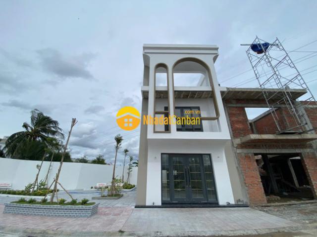 Nhà mặt phố bán