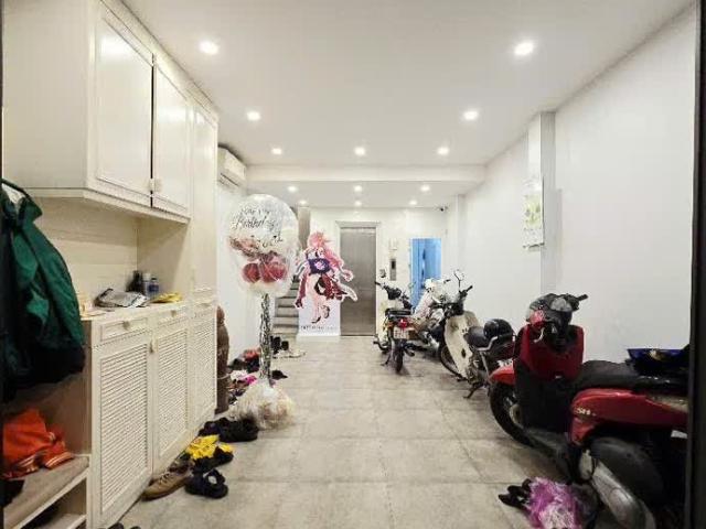 Nhà bán tại Hoàn Kiếm, Hà Nội