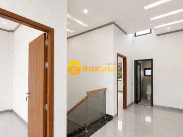 Nhà mặt phố bán