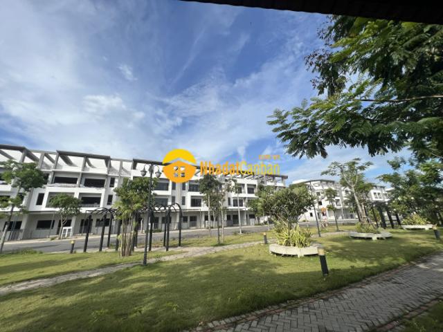 Nhà mặt phố bán