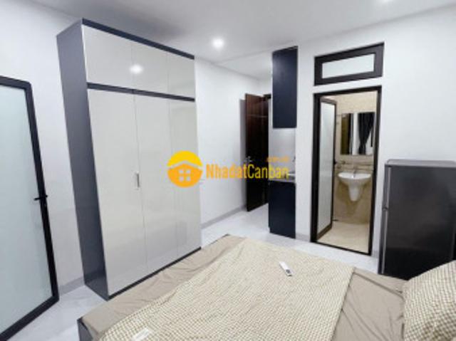 Nhà mặt phố bán