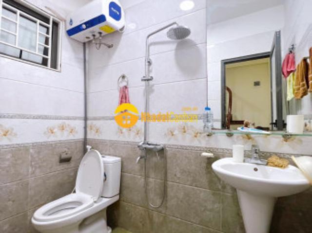 Nhà mặt phố bán