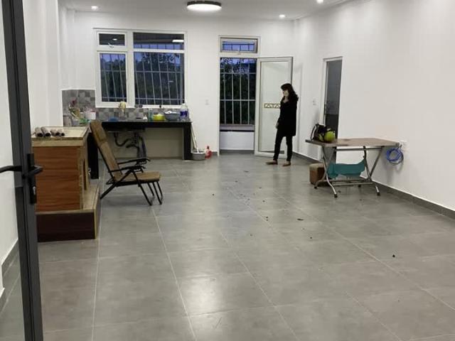 Nhà mặt phố bán
