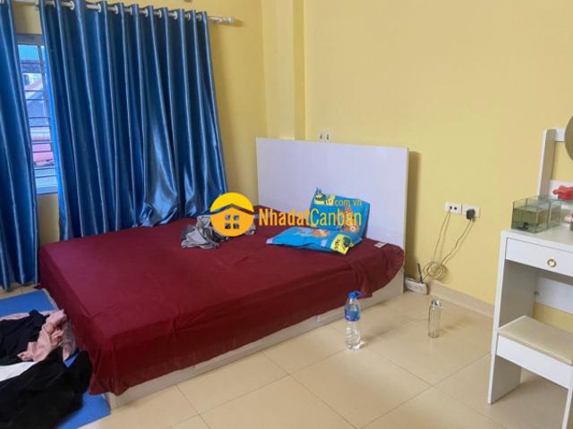 Nhà mặt phố bán