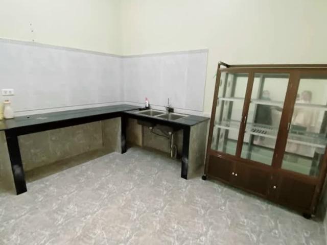 Nhà mặt phố bán