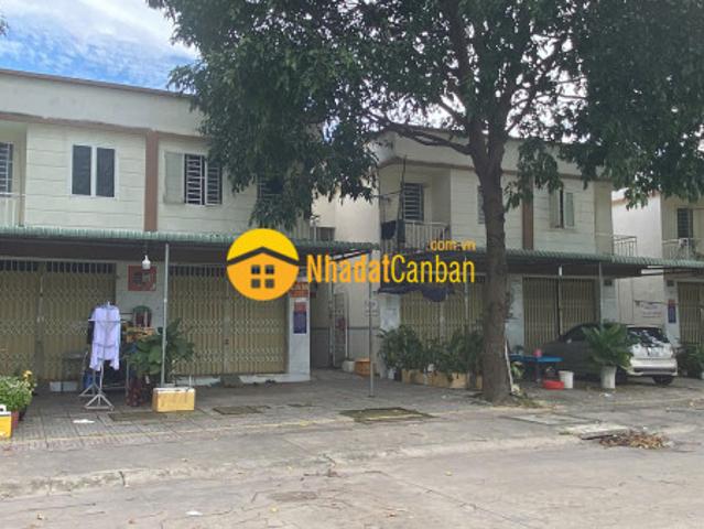 Nhà mặt phố bán