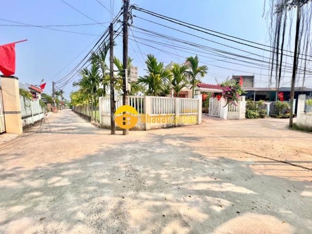 Mặt bằng bán